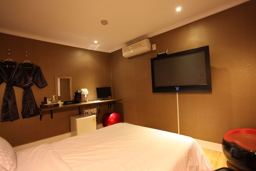 Hotel Goguma Shinchon 서울특별시 외부 사진
