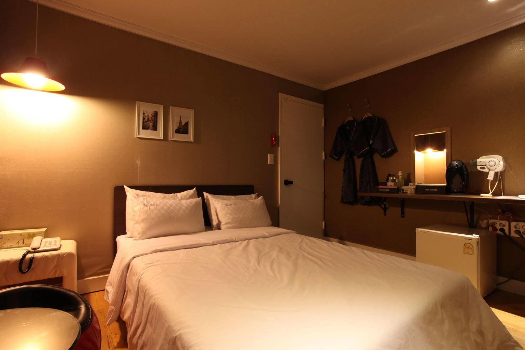 Hotel Goguma Shinchon 서울특별시 외부 사진